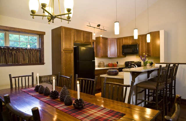 Wonderful and spacious Wilmington Townhome- Close to Whiteface and Lake Everest!