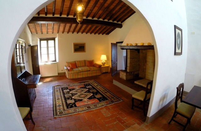 Wunderbare Wohnung im Herzen des Chianti Classico, umgeben von Weinbergen
