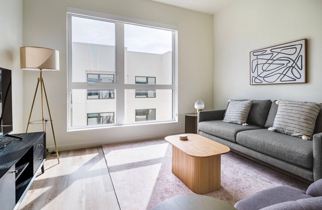 Wonderful Hayward 1BR w/ Heated Pool, near Shops & Dining, by Blueground