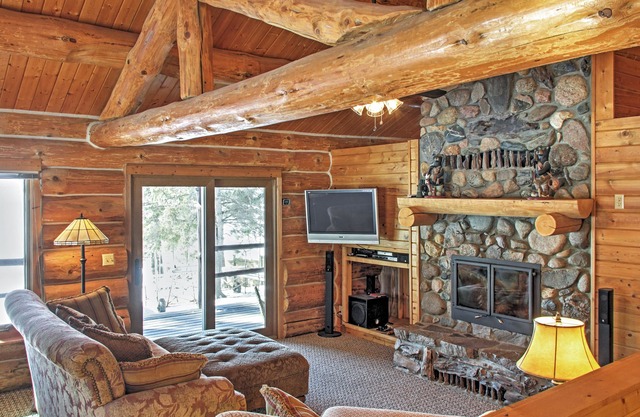 Wundervolles 3BR Haus am Sand Lake w / Expansive Porch