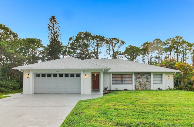 Wonderful house fully renovated! Brand new, very quiet and peaceful!