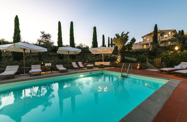 Schönes alleinstehendes Ferienhaus mit Klimaanlage, privatem Pool, W-LAN, TV, Innenhof, Parkplatz