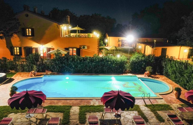 Wunderschöne Wohnung auf dem Land mit Swimmingpool an der etruskischen Küste
