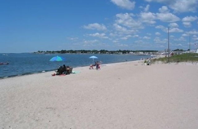 Wunderbare Lage, zu Fuß zum Strand, privater Garten, Hunde ok, Kreditkarten