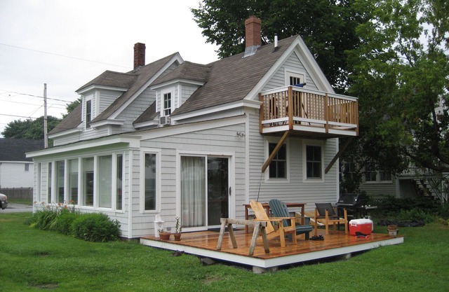 Erstaunlich Portland Waterfront Home