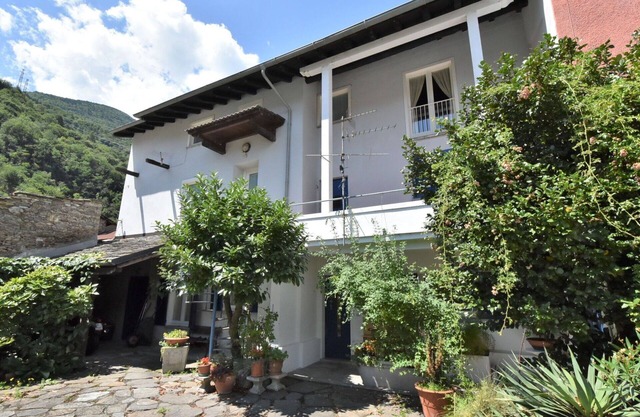 Alleinstehendes Ferienhaus mit Klimaanlage, W-LAN, TV, Innenhof, Haustiere erlaubt, Parkplatz