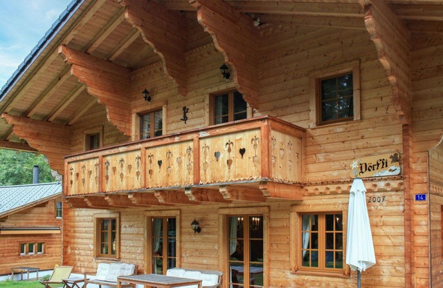 Wunderbares alleinstehendes Ferienhaus mit W-LAN, TV, Terrasse, Panoramablick und Parkplatz