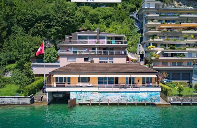 Schönes alleinstehendes Ferienhaus für 5 Leute mit W-LAN, TV, Haustiere erlaubt und Parkplatz