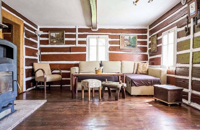 Wunderbares alleinstehendes Ferienhaus für 7 Gäste mit W-LAN, TV, Terrasse und Parkplatz