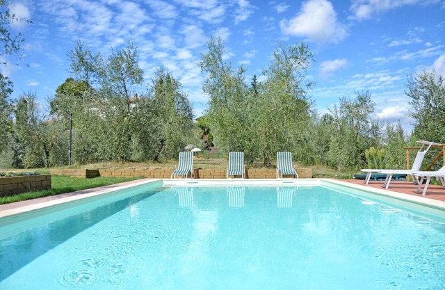 Alleinstehendes Ferienhaus mit Klimaanlage, W-LAN, privatem Pool, TV, Panoramablick, Parkplatz
