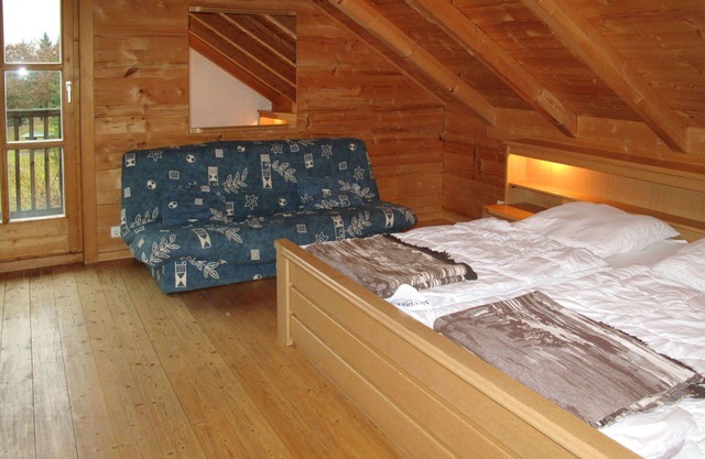 Wunderbares alleinstehendes Ferienhaus für 6 Gäste mit W-LAN, TV, Terrasse und Parkplatz