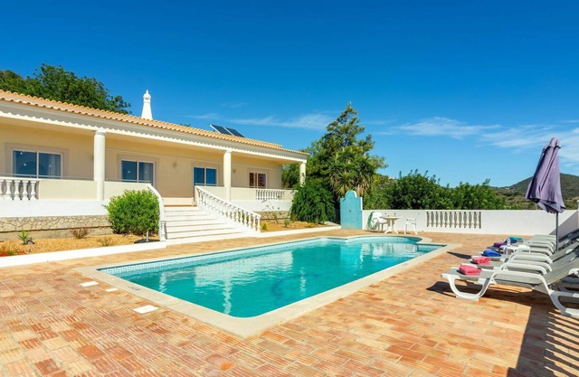 Wonderful private villa for 6 people with A/C, private pool, WIFI, TV, terrace and parking