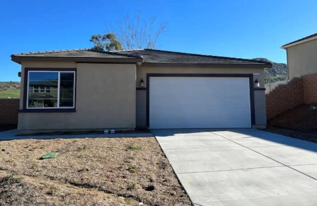 Wonderful Private View 4-Bdr Upgraded Home UCR NOS