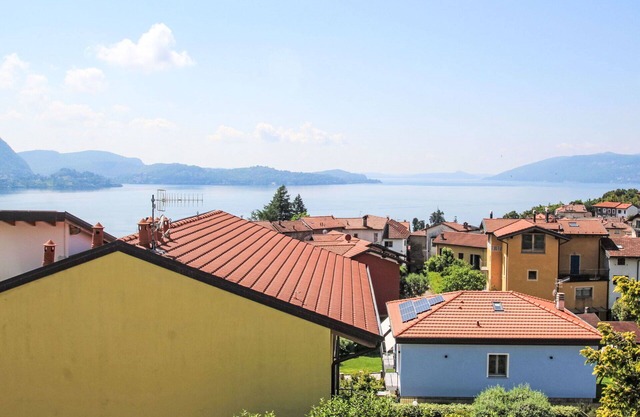 Atemberaubendes alleinstehendes Ferienhaus mit W-LAN, TV, Balkon, Haustiere erlaubt und Parkplatz