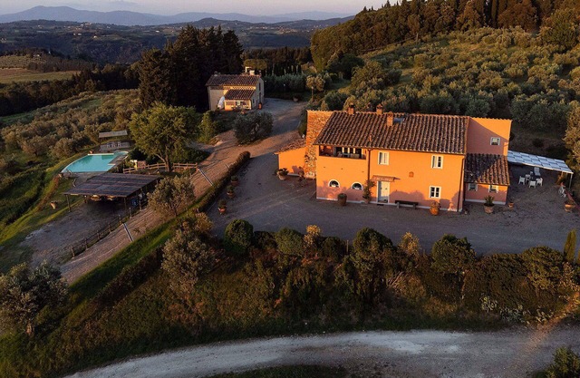 Alleinstehendes Ferienhaus mit W-LAN, privatem Pool, Klimaanlage, TV, Innenhof, Panoramablick