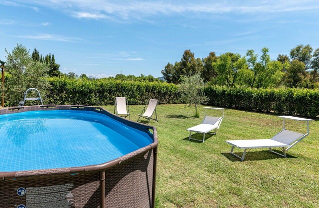 Schönes alleinstehendes Ferienhaus mit Klimaanlage, privatem Pool, W-LAN, TV, Terrasse, Parkplatz