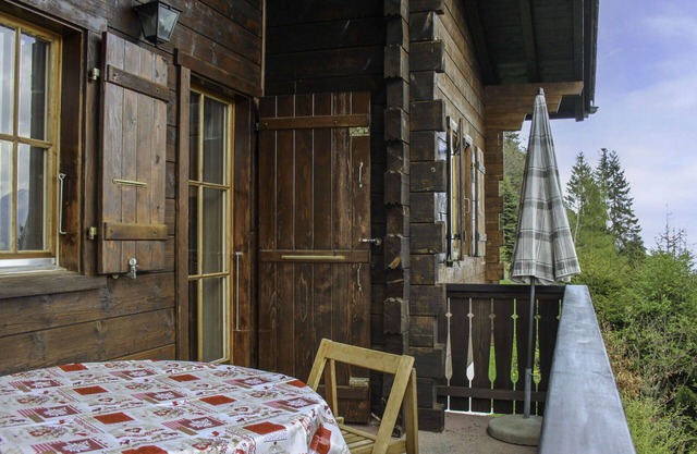 Alleinstehendes Ferienhaus mit W-LAN, TV, Terrasse, Haustiere erlaubt, Panoramablick, Parkplatz