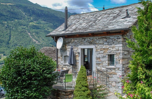 Wunderbares alleinstehendes Ferienhaus mit W-LAN, TV, Haustiere erlaubt und Parkplatz