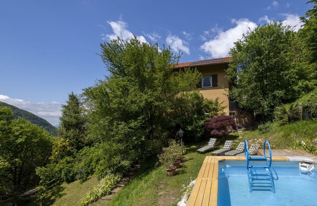 Alleinstehendes Ferienhaus mit W-LAN, privatem Pool, TV, Innenhof, Haustiere erlaubt, Parkplatz