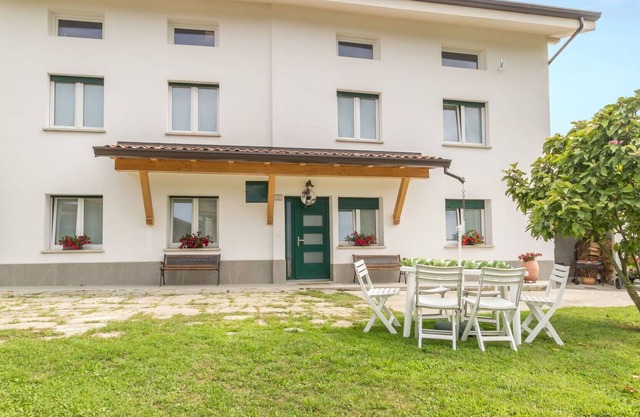 Atemberaubendes alleinstehendes Ferienhaus mit W-LAN, TV, Haustiere erlaubt und Parkplatz