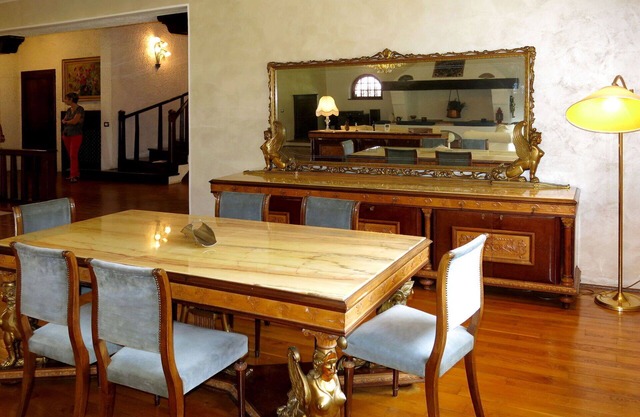 Alleinstehendes Ferienhaus mit W-LAN, TV, Innenhof, Haustiere erlaubt, Panoramablick, Parkplatz