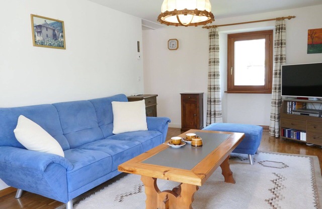 Wunderbares alleinstehendes Ferienhaus mit W-LAN, TV, Innenhof, Haustiere erlaubt und Panoramablick