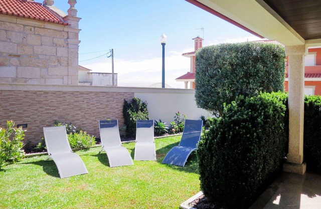 Atemberaubendes alleinstehendes Ferienhaus für 8 Personen mit W-LAN, TV, Terrasse und Parkplatz