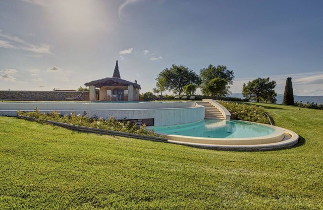 Alleinstehendes Ferienhaus mit Klimaanlage, privatem Pool, W-LAN, TV, Innenhof, Panoramablick