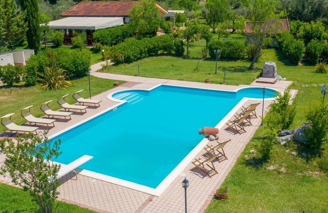 Schönes alleinstehendes Ferienhaus mit privatem Pool, W-LAN, Klimaanlage, TV und Parkplatz