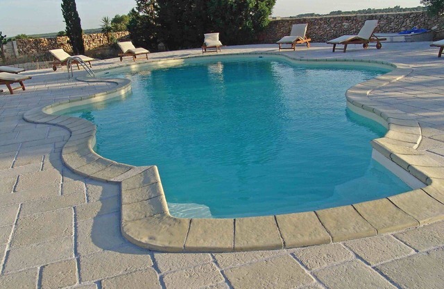 Alleinstehendes Ferienhaus mit Klimaanlage, privatem Pool, W-LAN, TV, Innenhof, Panoramablick