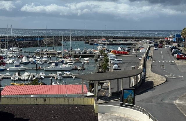 Wonderful and spacious Top Floor Duplex in the Marina of Vila Franca do Campo