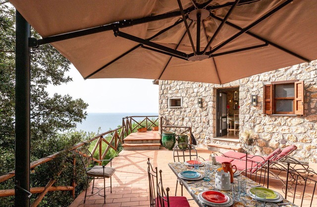 Schönes Ferienhaus für 6 Personen mit Klimaanlage, W-LAN, TV, Terrasse und Parkplatz