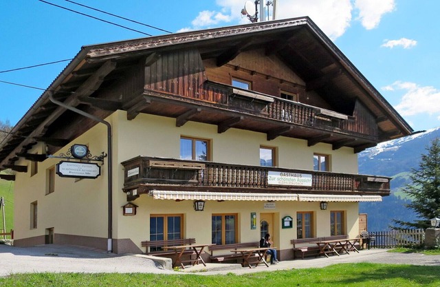 Wunderbares alleinstehendes Ferienhaus mit W-LAN, TV, Balkon, Haustiere erlaubt und Parkplatz