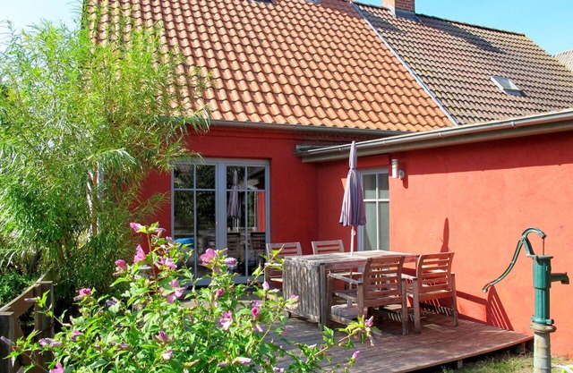 Wunderbares Ferienhaus für 5 Leute mit TV, Terrasse, Haustiere erlaubt und Parkplatz