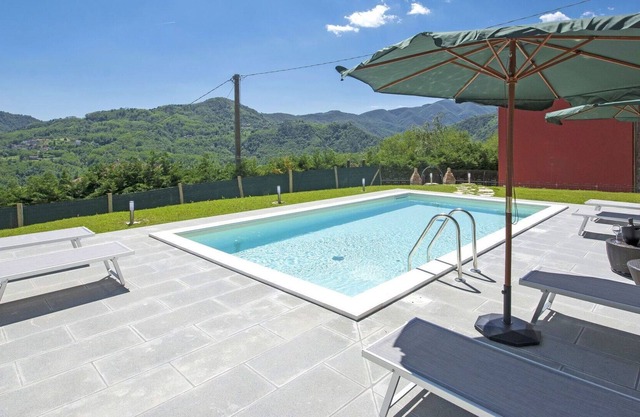 Schönes Ferienhaus für 2 Gäste mit Pool, W-LAN, Klimaanlage, TV und Parkplatz