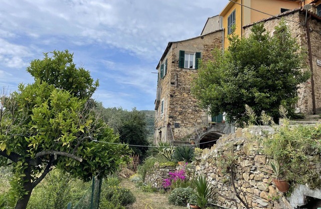 Schönes Ferienhaus mit W-LAN, Terrasse, Haustiere erlaubt, Panoramablick und Parkplatz