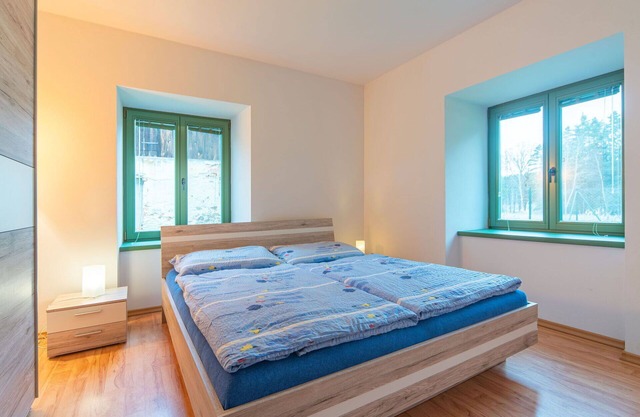 Atemberaubendes Ferienhaus für 6 Leute mit W-LAN, TV, Terrasse und Parkplatz