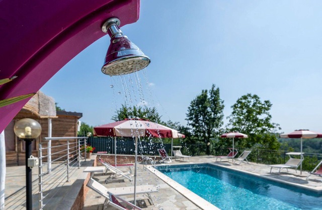 Gemütliche Wohnung mit Klimaanlage, Pool, W-LAN, TV, Balkon, Haustiere erlaubt und Parkplatz