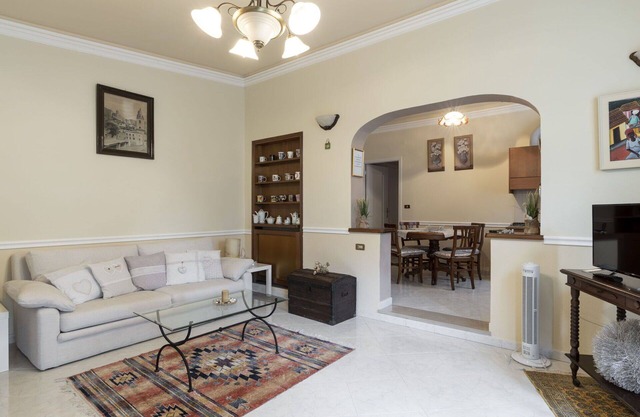 Schönes Ferienhaus für 4 Leute mit W-LAN, TV, Balkon und Parkplatz