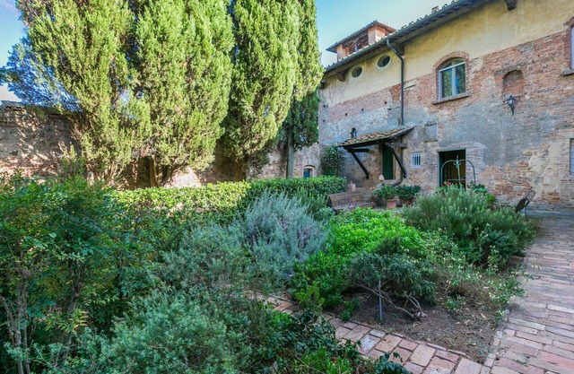 Atemberaubendes Ferienhaus für 4 Leute mit Pool, Klimaanlage, W-LAN und Parkplatz