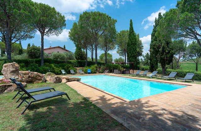 Ferienhaus mit privatem Pool, Sauna, Whirlpool, W-LAN, Klimaanlage, Terrasse, Panoramablick