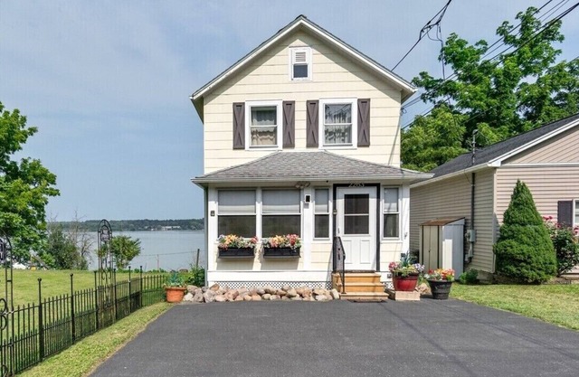Wonderful Wine Getaway: Private Home with lake view