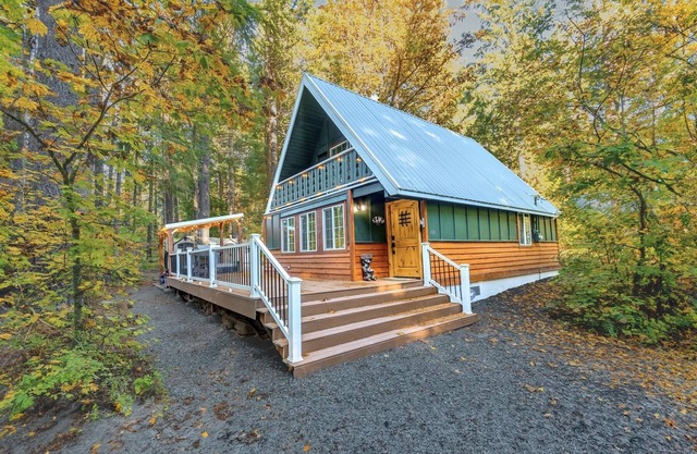 Wonderland Chateau | Hot Tub | 2 Bed, 2 Bath