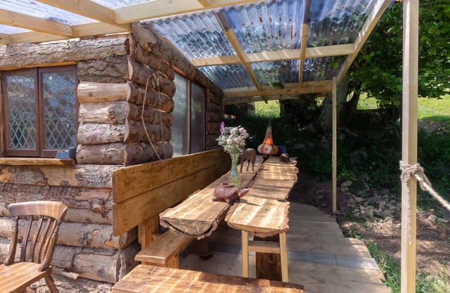 Wood Cabin & 4 Large Bell Tents - Hapus Hideaway