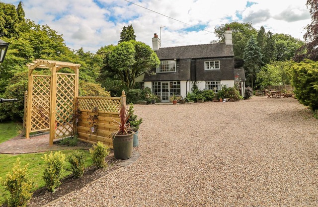 Wood Cottage, MILWICH