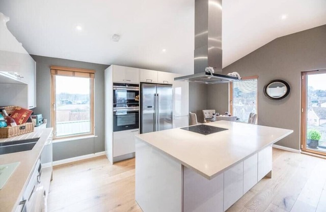 Woodbridge Penthouse