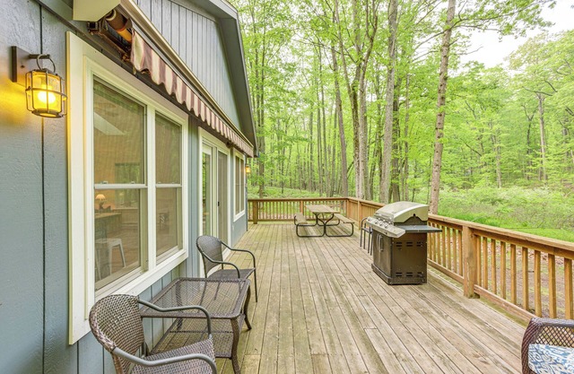 Wooded Country Home w/Spacious Deck in Farwell!