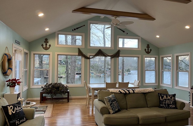 Wooded Lake Front Cottage On A Quiet Lake