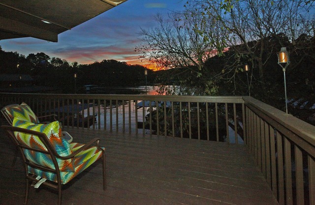 Ozarks Lone Star Cabin - Wunderschönes 5 Bdrm / 3 Bth bewaldetes Haus am See