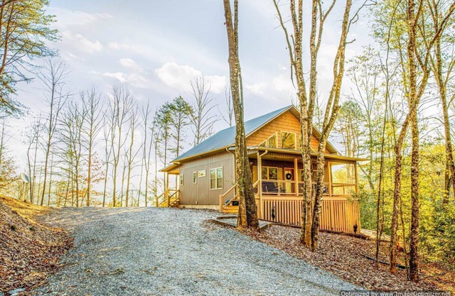 Art's Bungalow - 1,6 km vom Nationalpark Smoky Mtn und dem Stadtzentrum von Bryson City entfernt